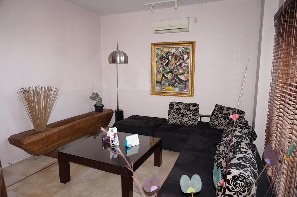 Tegal Panggung Guest House Jogjakarta Buitenkant foto
