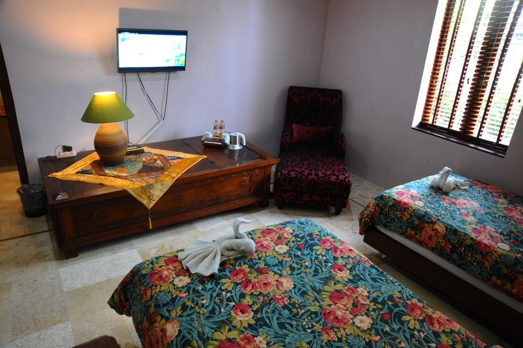 Tegal Panggung Guest House Jogjakarta Buitenkant foto