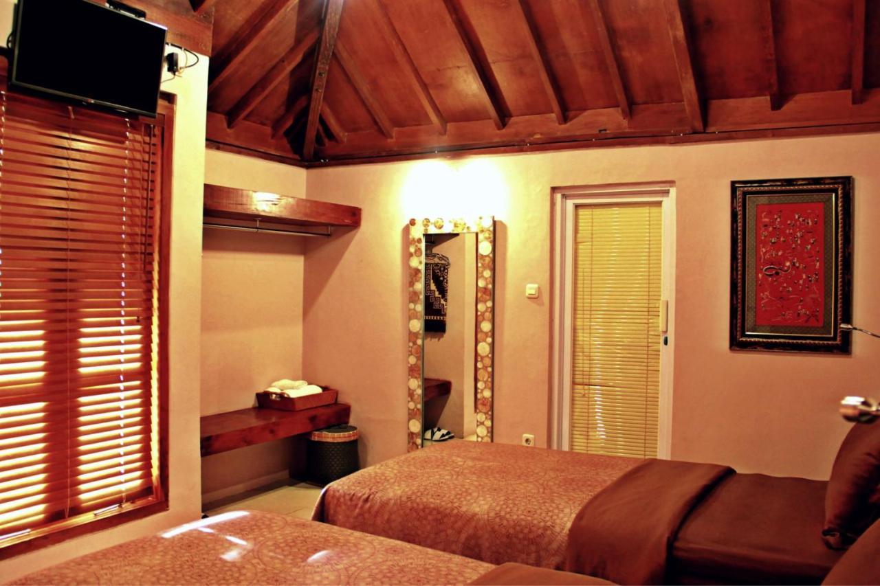 Tegal Panggung Guest House Jogjakarta Buitenkant foto
