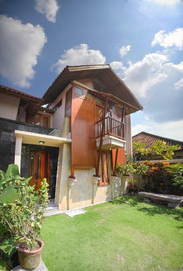 Tegal Panggung Guest House Jogjakarta Buitenkant foto