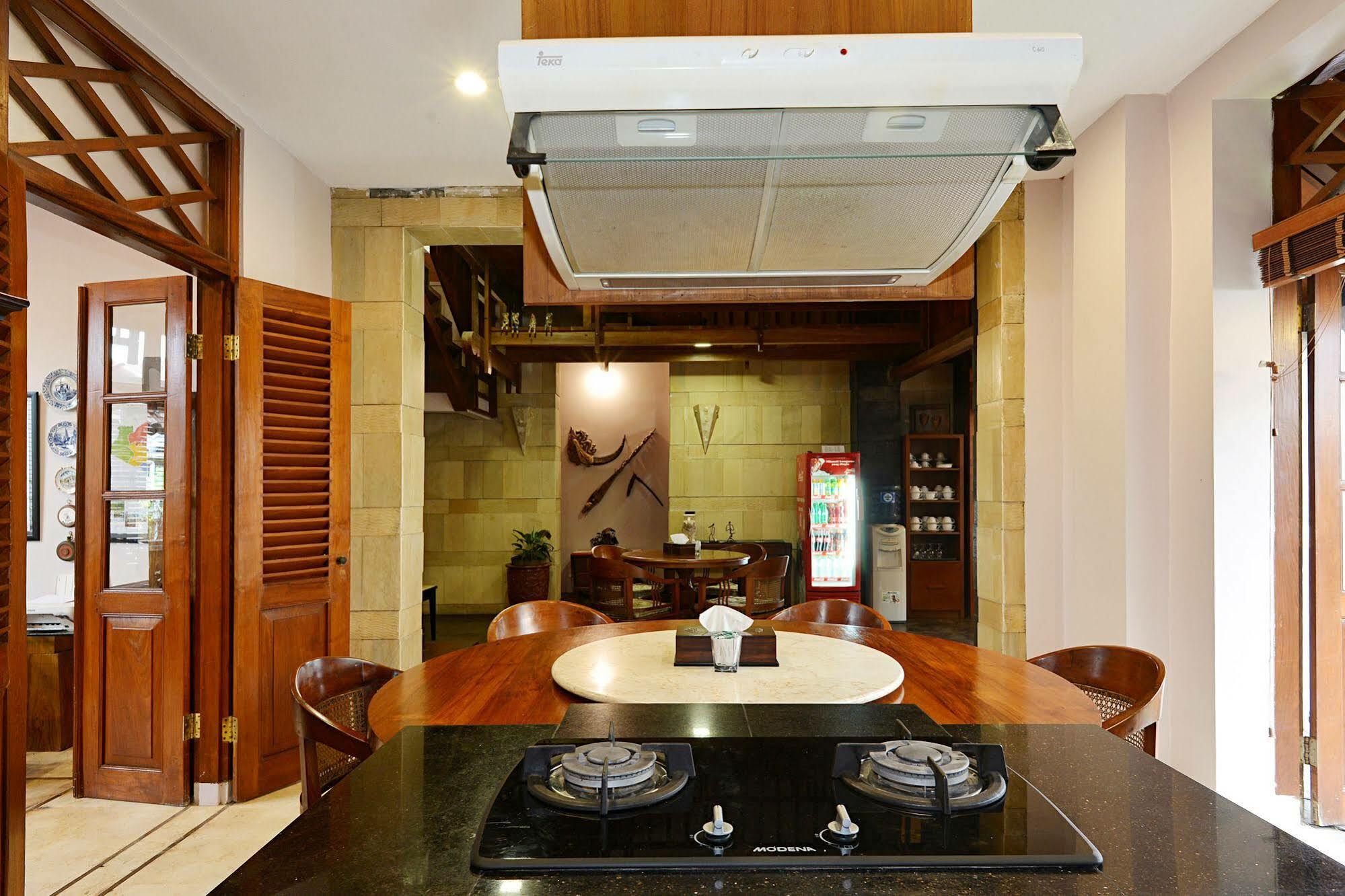 Tegal Panggung Guest House Jogjakarta Buitenkant foto